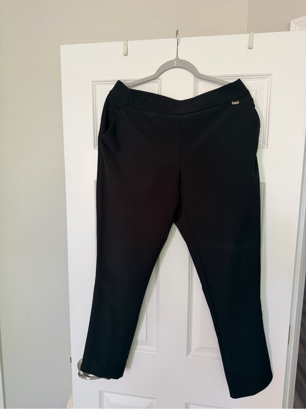 Greg Norman Women's Black Stretch Ankle Pants